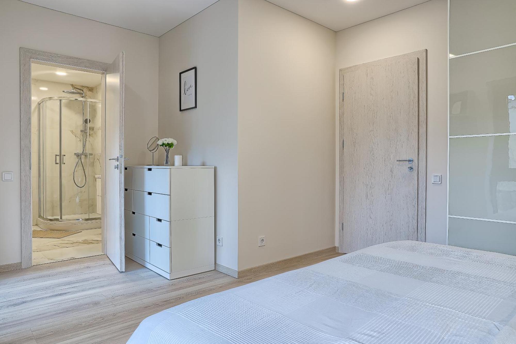 Business-Class Apartments 2 X Free Parking X Self Check In 24X7 VNO Eksteriør bilde