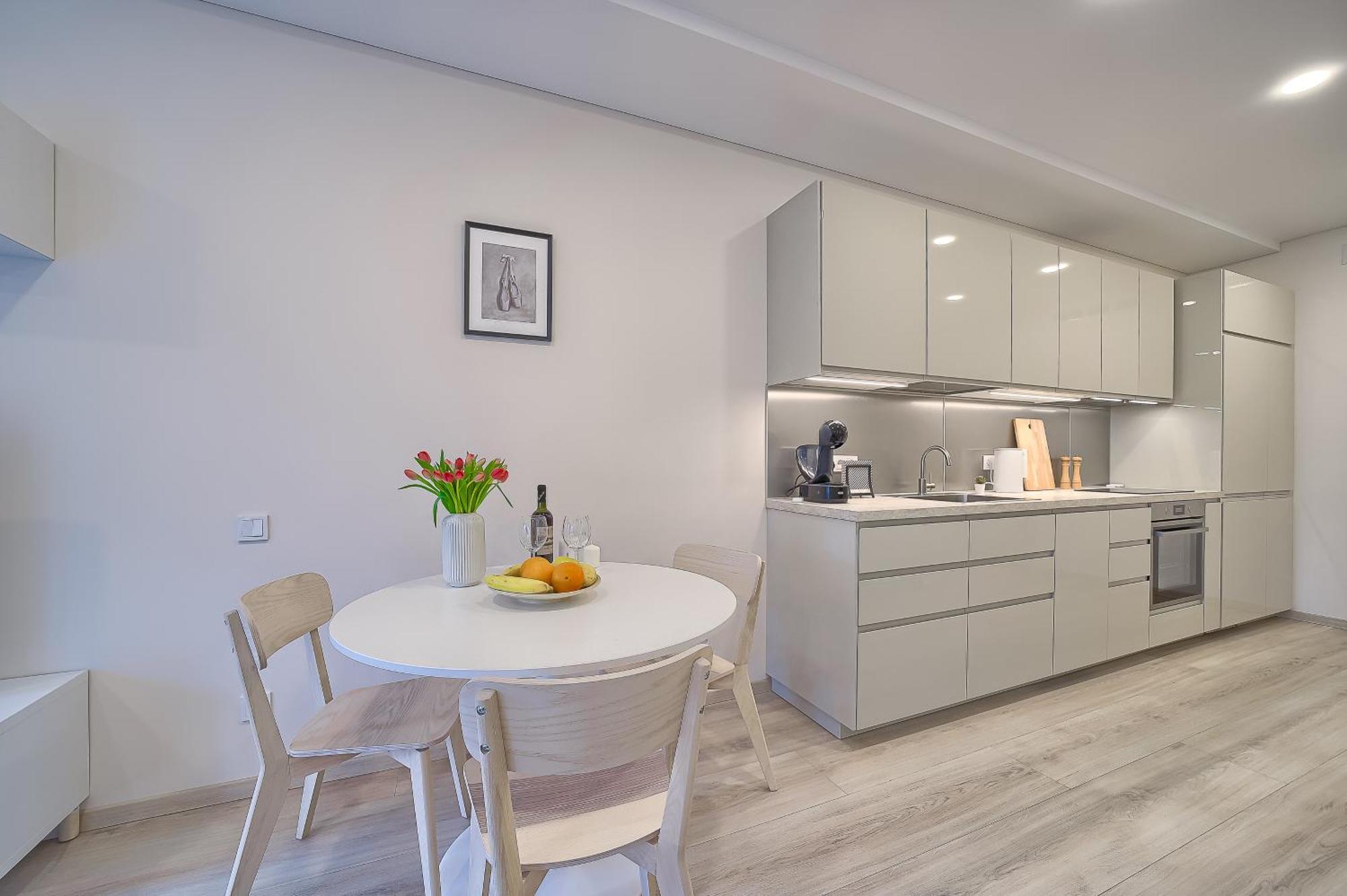 Business-Class Apartments 2 X Free Parking X Self Check In 24X7 VNO Eksteriør bilde